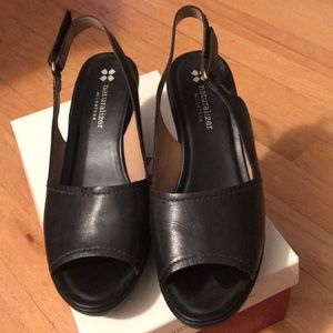 Naturalizer black sandals size 8W